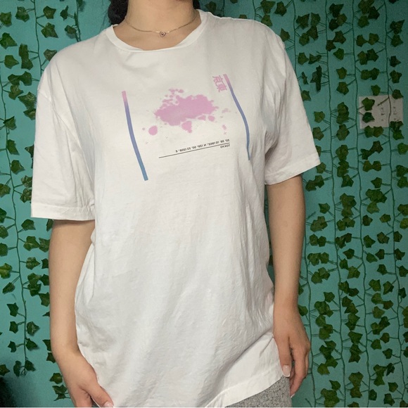 White graphic tee - Picture 2 of 16